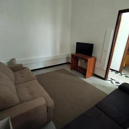 Bus Stop House 84 Feriehus *