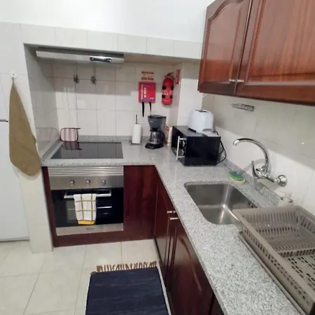 Bus Stop House 84 Сasa de vacaciones *