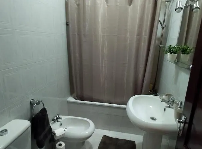 Сasa de vacaciones Bus Stop House 84 *