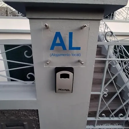 Dom wakacyjny Bus Stop House 84 Funchal (Madeira)