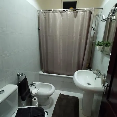 Dom wakacyjny Bus Stop House 84 *